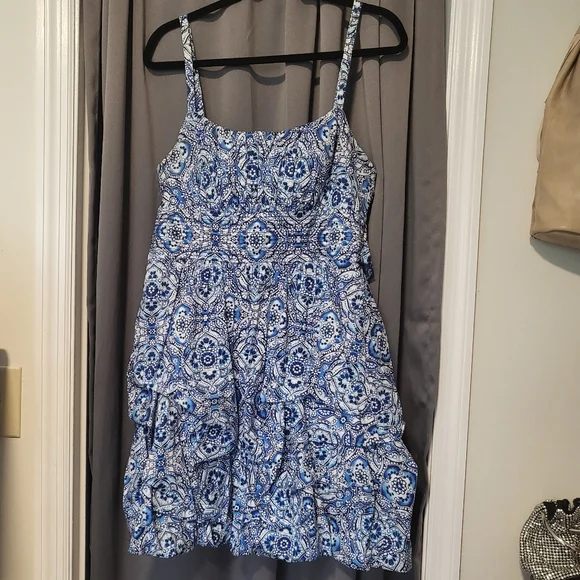 Paisley Blue & White Dress - Picture 2 of 6